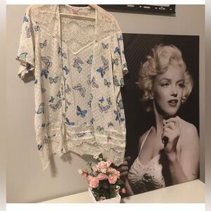 Candies ~ Sheer Butterfly Lace Shawl Cover Up Blouse ~ M